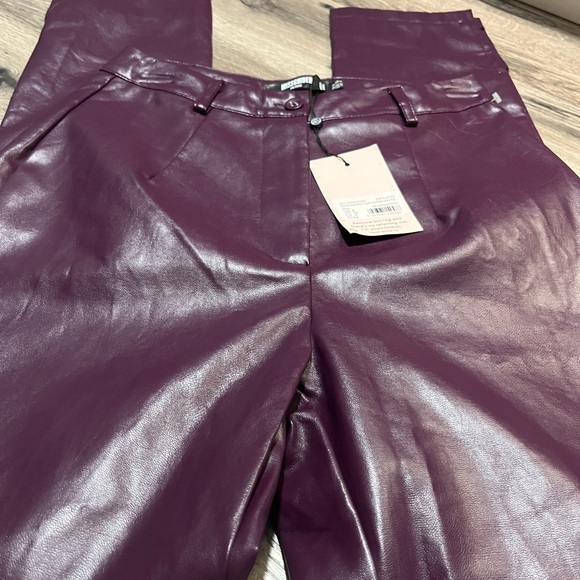 NWT Purple Faux  Leather Pants/ size 4 - Picture 3 of 7